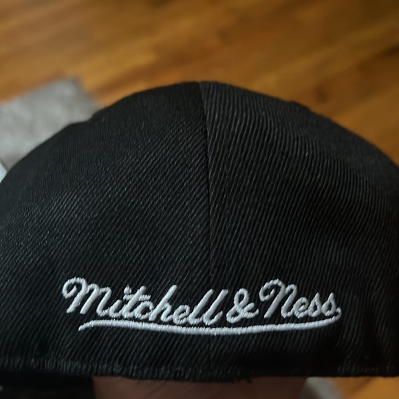 Toronto Raptors fitted hat, NWT Size 7 3/8. Mitchell & Ness - Picture 3 of 4